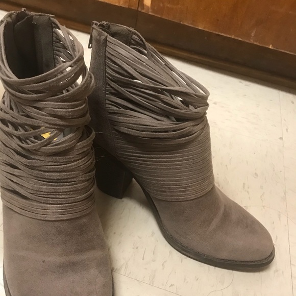 Grey booties - Picture 2 of 2